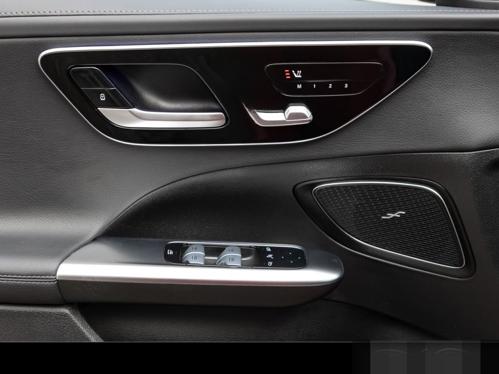 Mercedes-Benz C 200 AMG Line *AHK*360°*KeyGo*Pano*Distr*Memo* foto 14