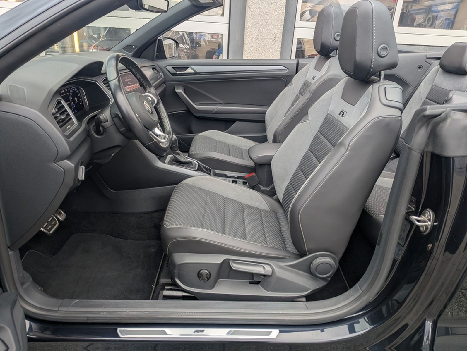 Volkswagen T-Roc Cabriolet R-Line*AHK*DSG*Kamera*Navi* foto 15