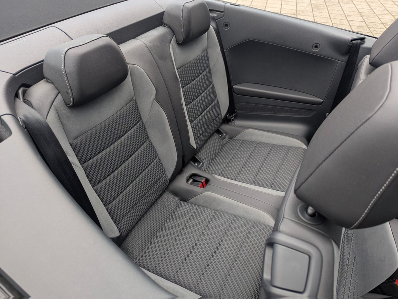Volkswagen T-Roc Cabriolet R-Line*AHK*DSG*Kamera*Navi* foto 17