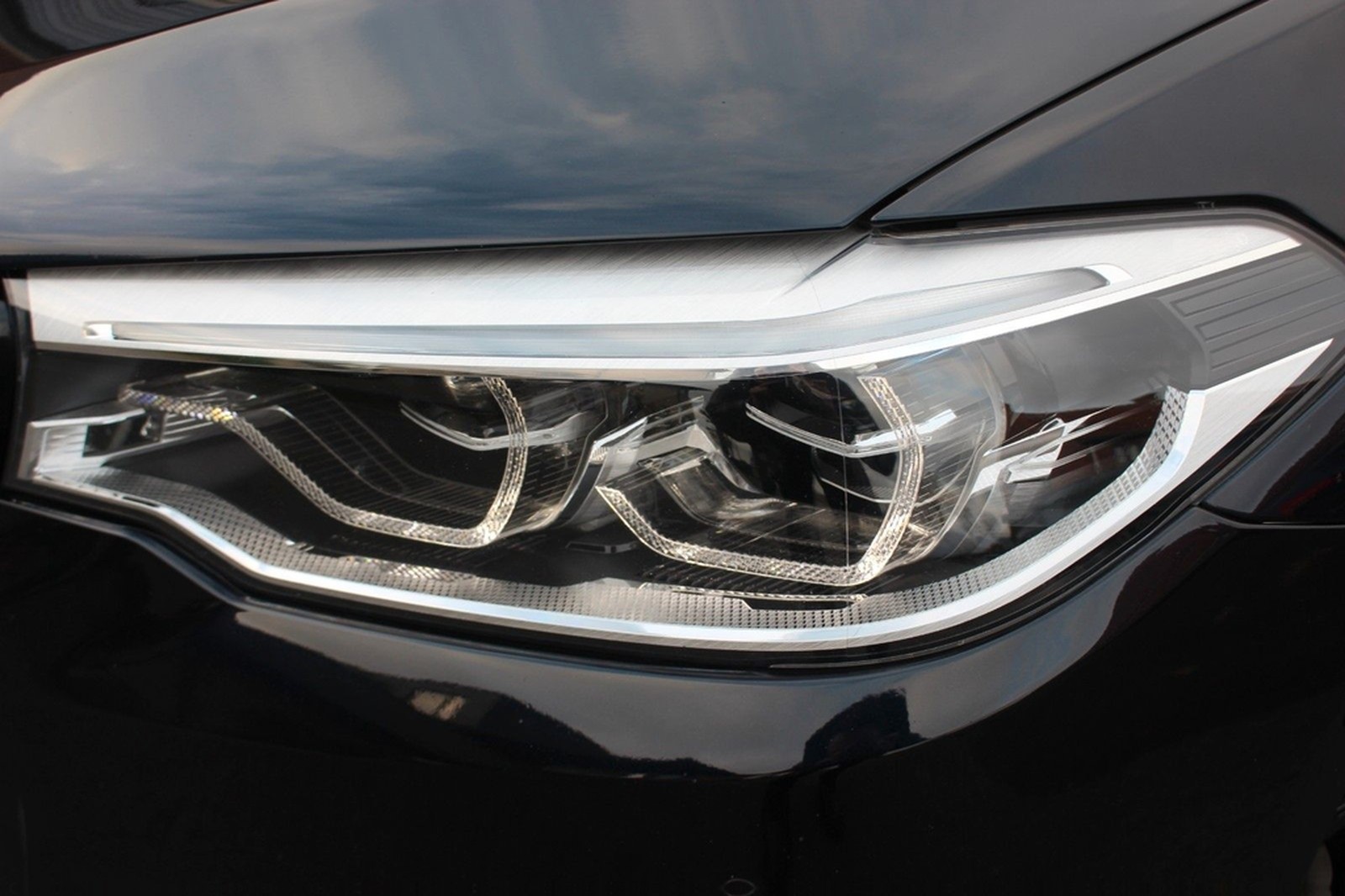 BMW 540 5 Touring 540 i xDrive M Sport foto 14