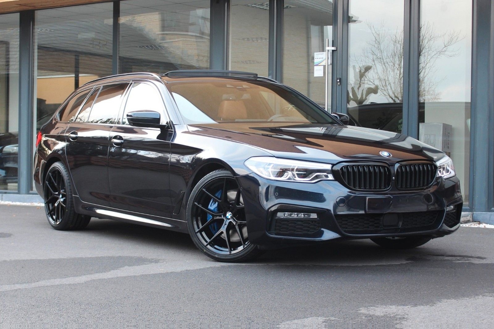 BMW 540 5 Touring 540 i xDrive M Sport foto 3