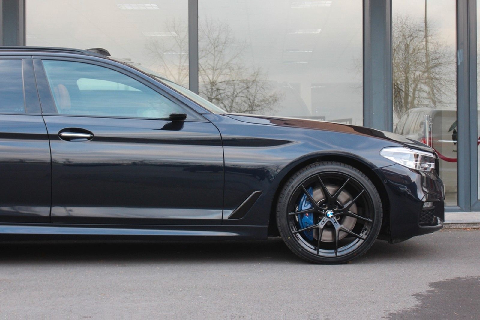 BMW 540 5 Touring 540 i xDrive M Sport foto 4