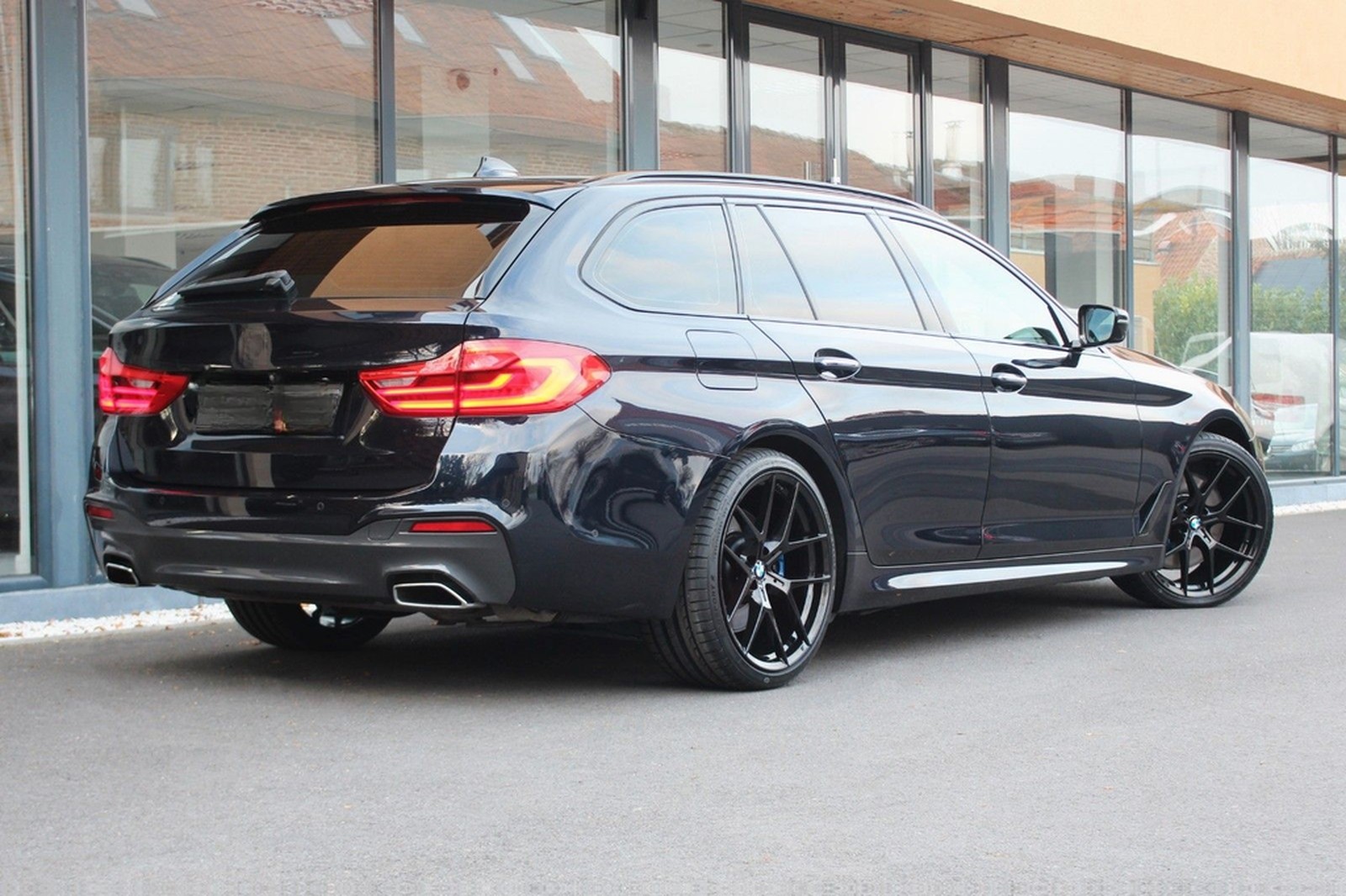 BMW 540 5 Touring 540 i xDrive M Sport foto 7