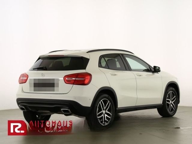 Mercedes-Benz GLA 180 Night P-Dach Offroad-Komfortfahrwerk PTS foto 2