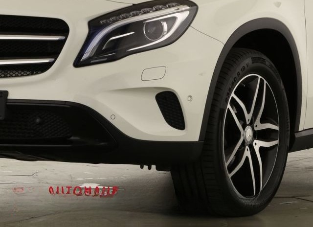 Mercedes-Benz GLA 180 Night P-Dach Offroad-Komfortfahrwerk PTS foto 3