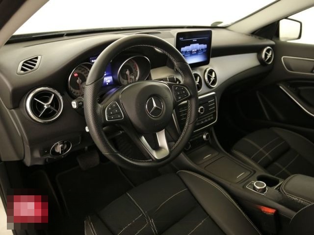 Mercedes-Benz GLA 180 Night P-Dach Offroad-Komfortfahrwerk PTS foto 6