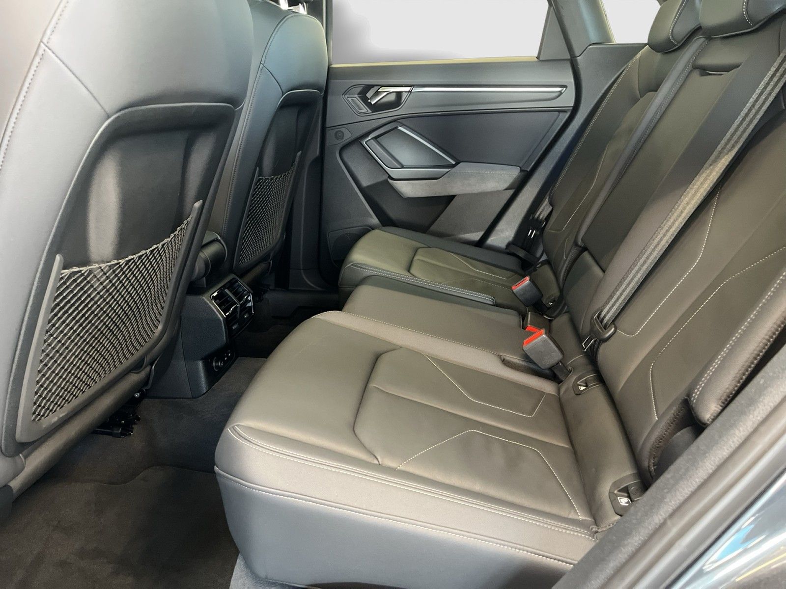 Audi Q3 40 TDI quattro S line Pano Navi foto 14