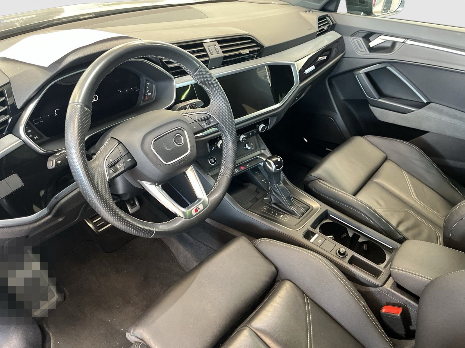 Audi Q3 40 TDI quattro S line Pano Navi foto 8