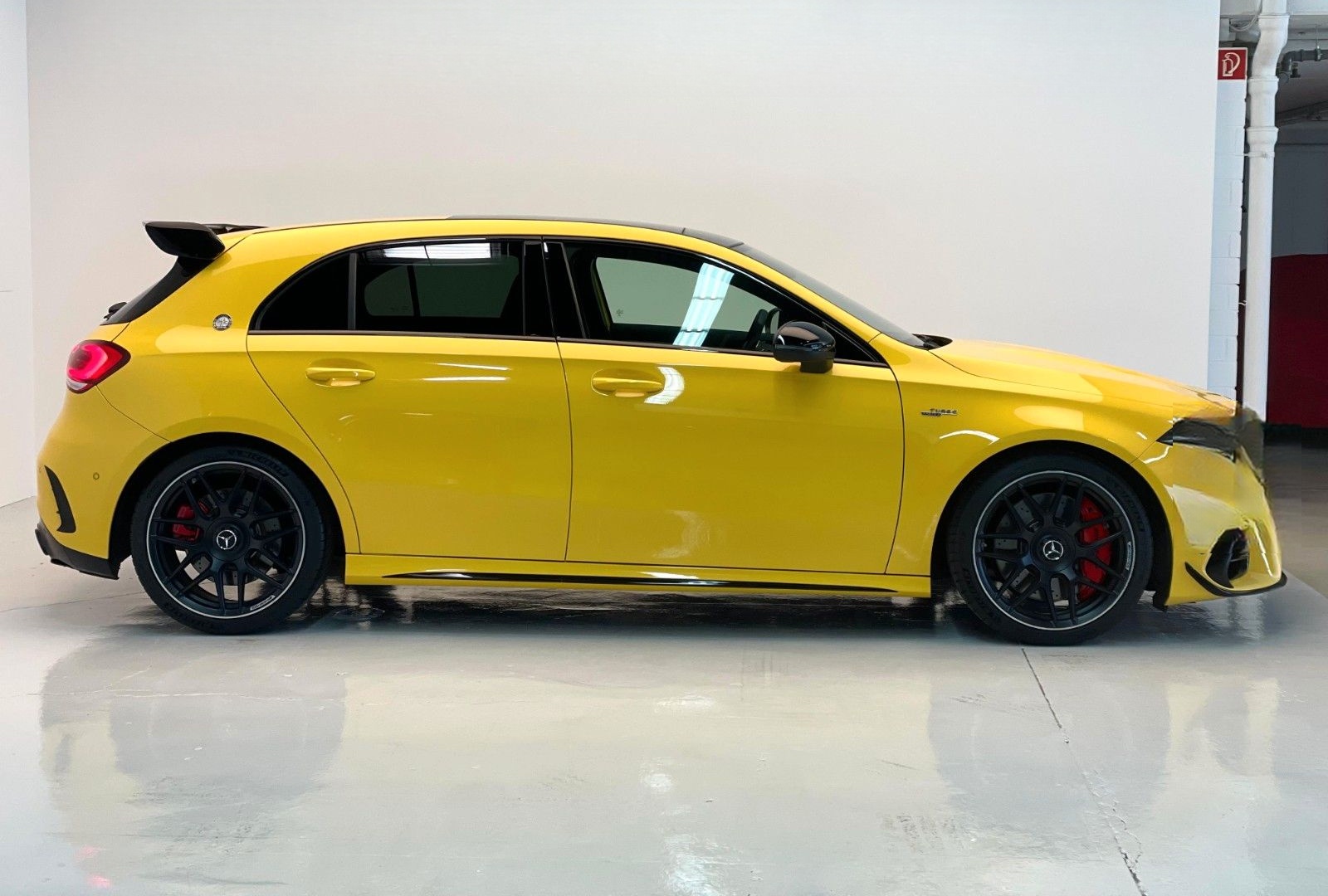 Mercedes-Benz A45 S AMG*1.HAND*AERO*PANO*PERF-ABGAS*TRACK PACE foto 4
