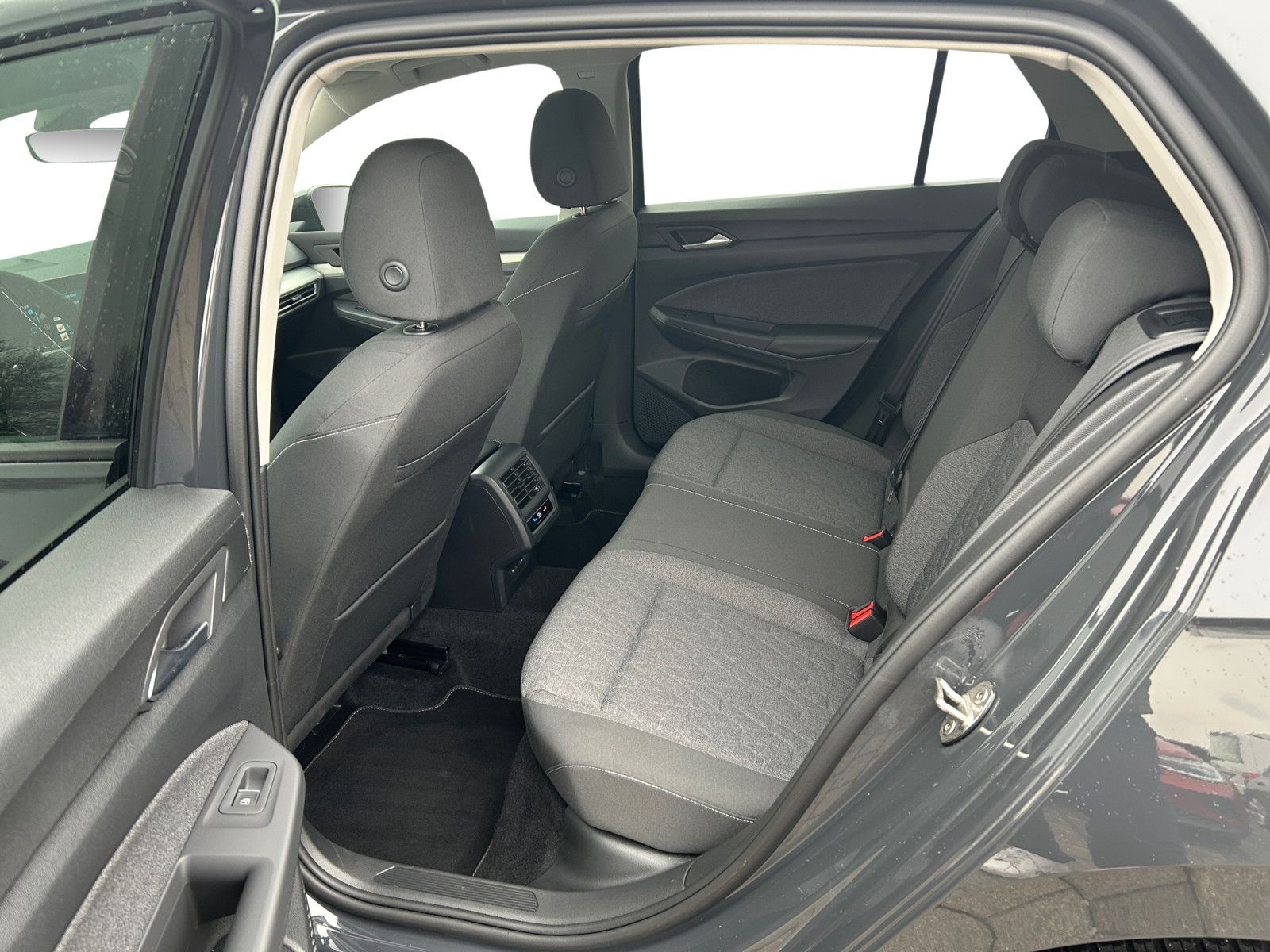 Volkswagen Golf VIII 1.0 TSI Move  LED SHZ PDC Climatr foto 11