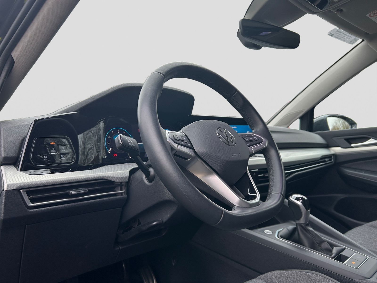 Volkswagen Golf VIII 1.0 TSI Move  LED SHZ PDC Climatr foto 13
