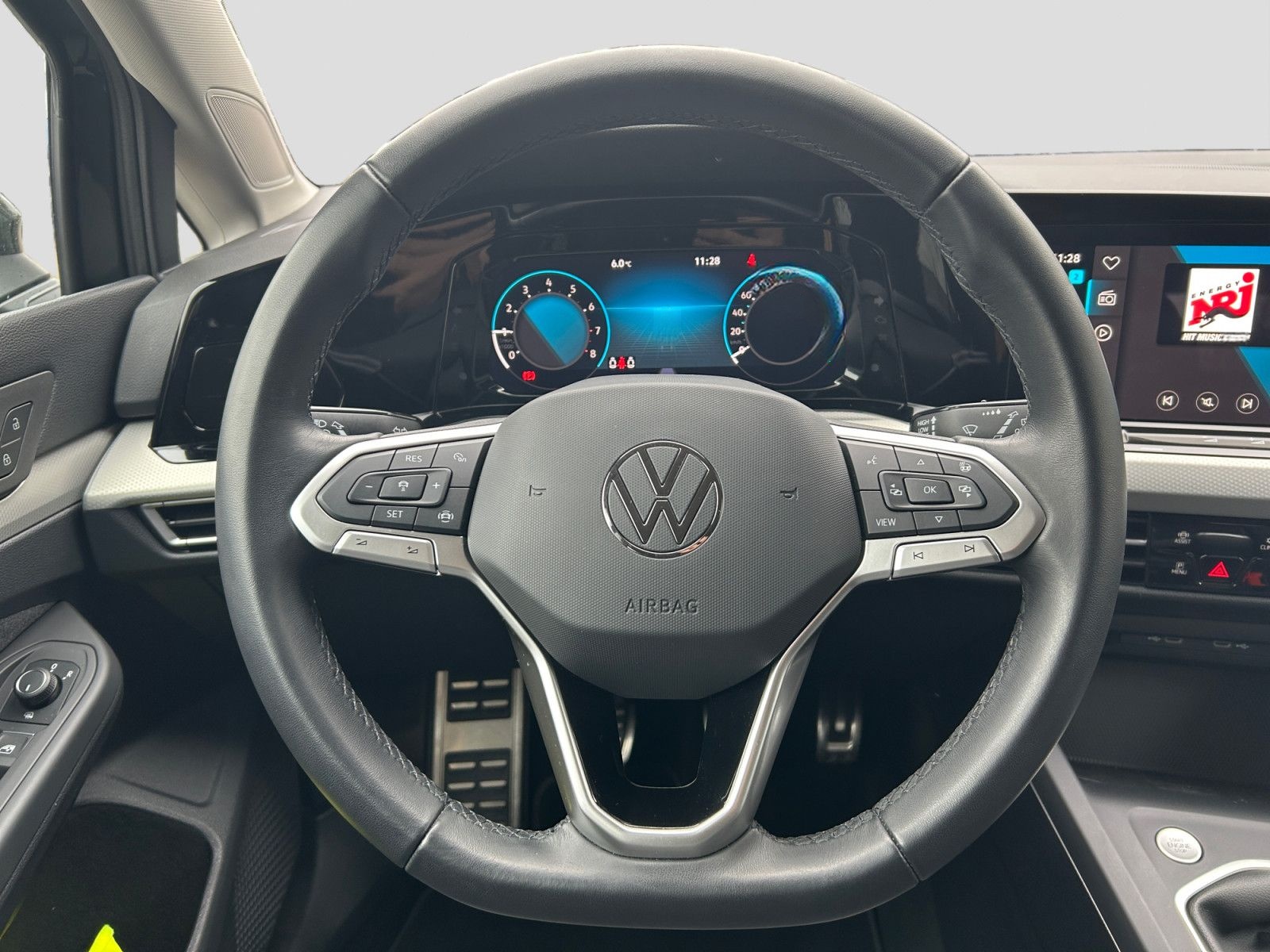 Volkswagen Golf VIII 1.0 TSI Move  LED SHZ PDC Climatr foto 9