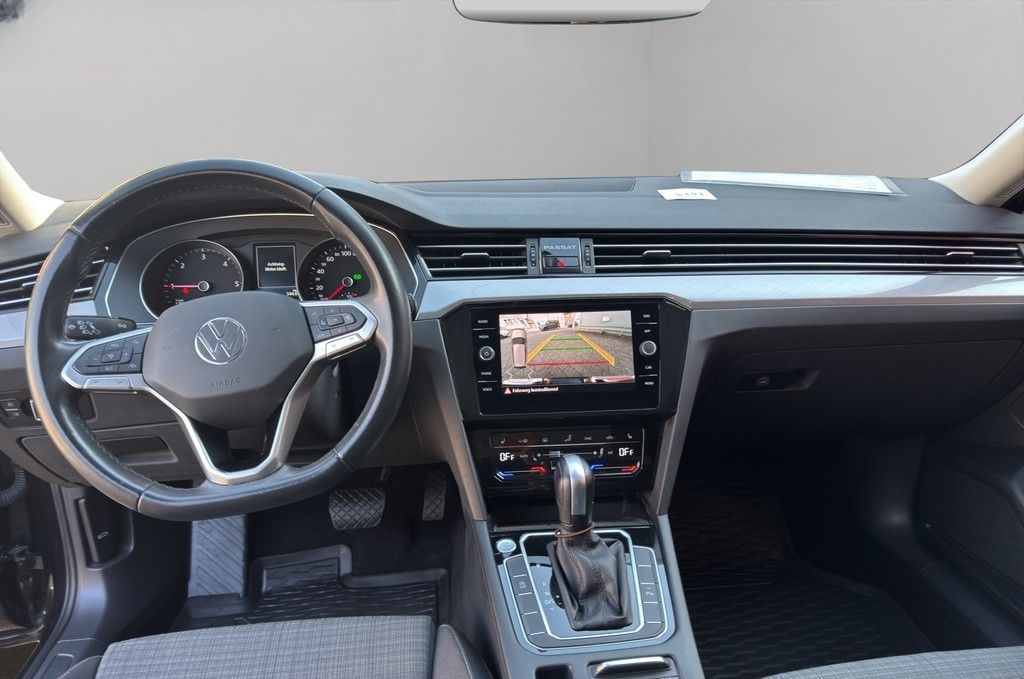 Volkswagen Passat Variant Business TDI DSG AHK Panoramadach foto 14
