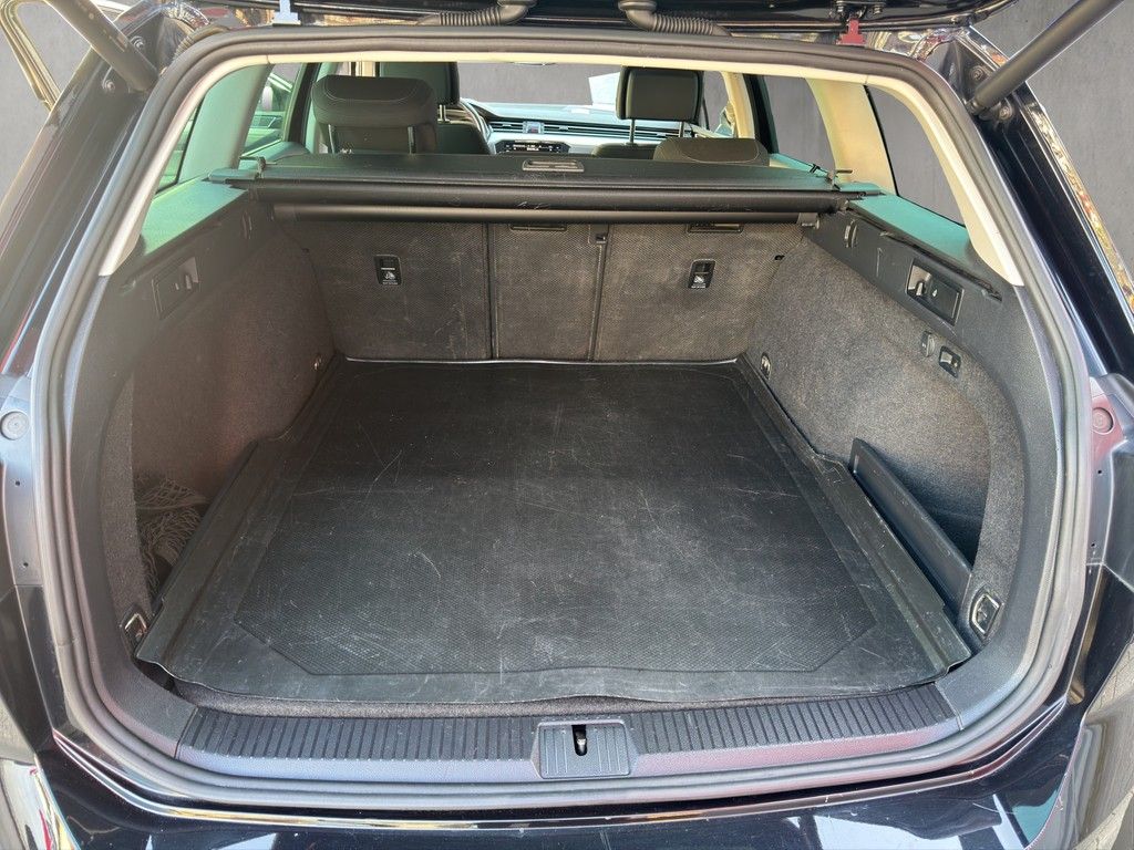 Volkswagen Passat Variant Business TDI DSG AHK Panoramadach foto 18