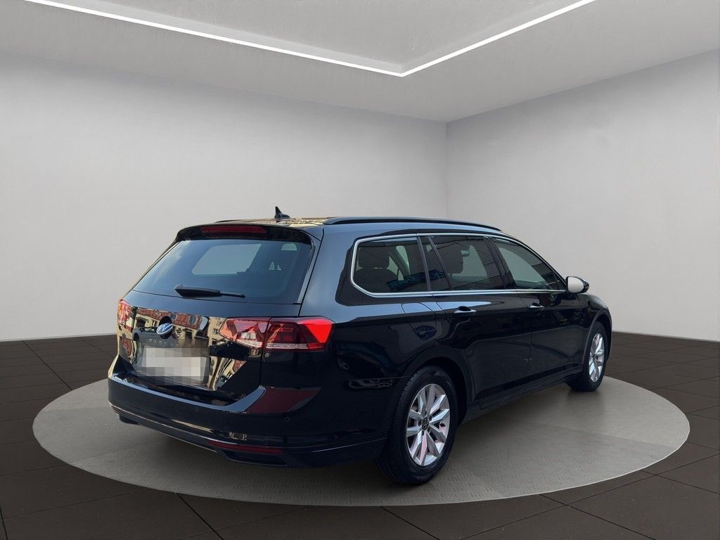 Volkswagen Passat Variant Business TDI DSG AHK Panoramadach foto 6