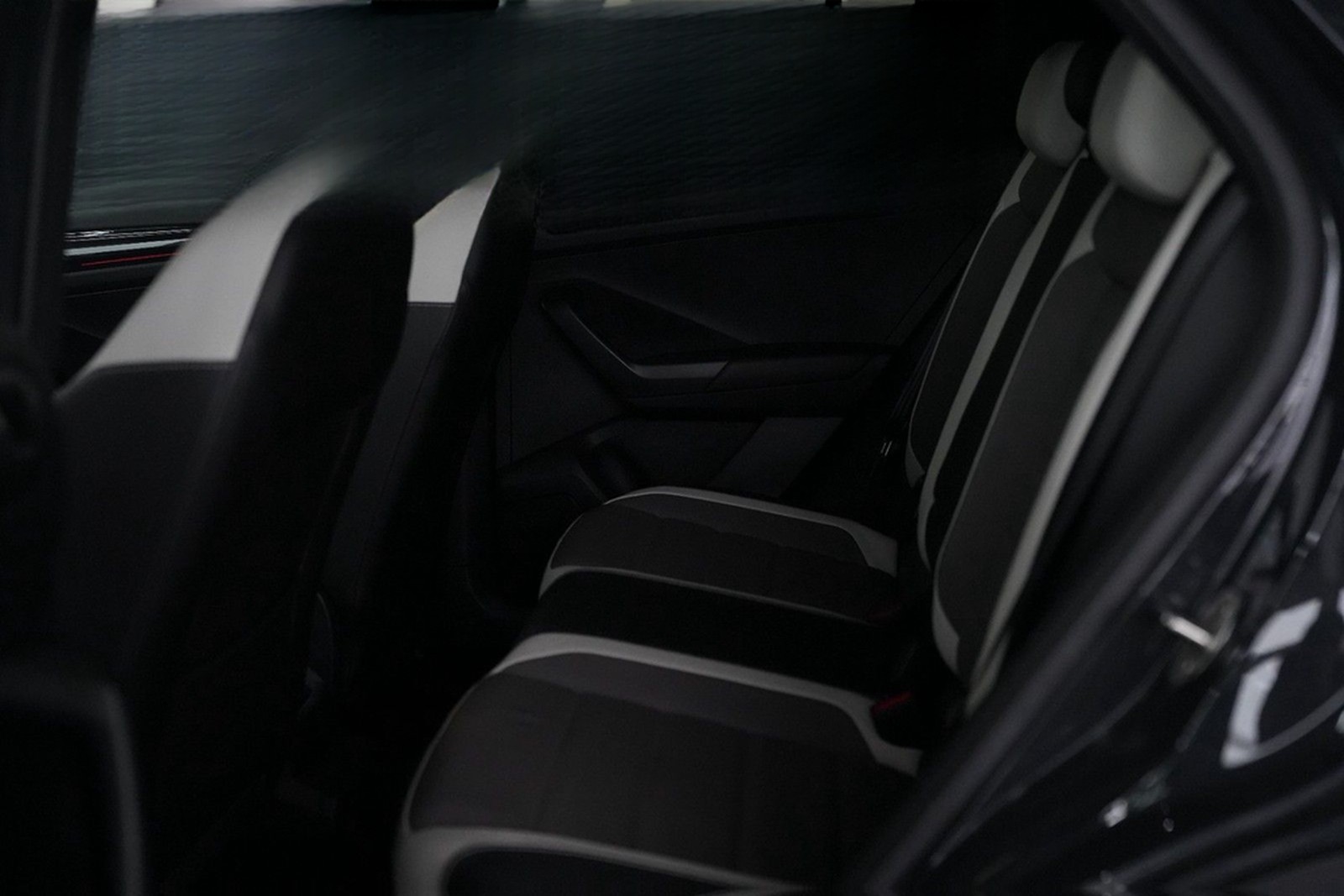 Volkswagen T-Roc Sport 4Motion 2.0 TSI*4-MOTION*ACC*AHK foto 23