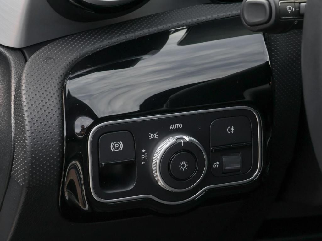 Mercedes-Benz A 200 d Progressive/Pano/AHK/LED/Kamera/Winter foto 16