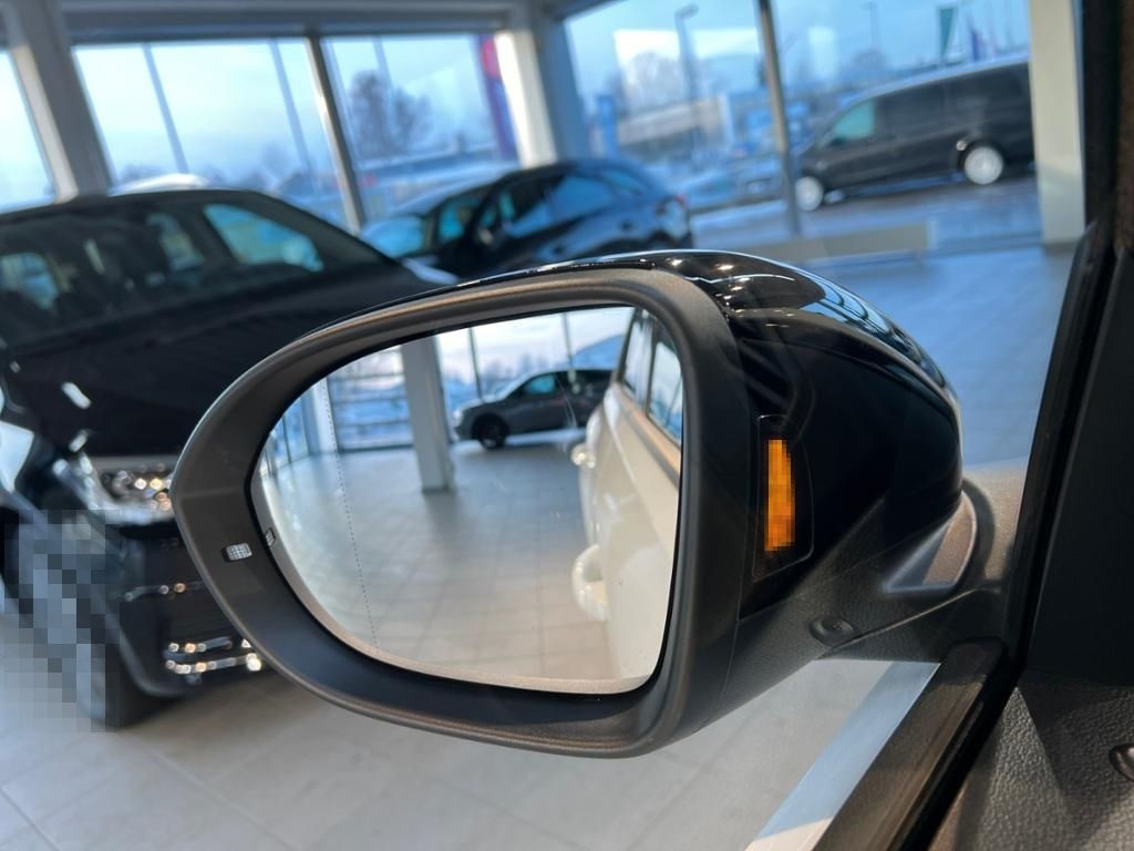 Volkswagen T-Roc 1.5 TSI R-Line Style+Carbon+Fahrassist+SHD foto 16