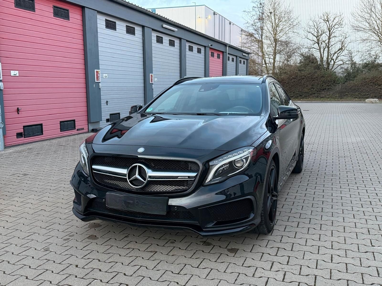 Mercedes-Benz GLA 45 AMG 4Matic HARMAN KARDON foto 2
