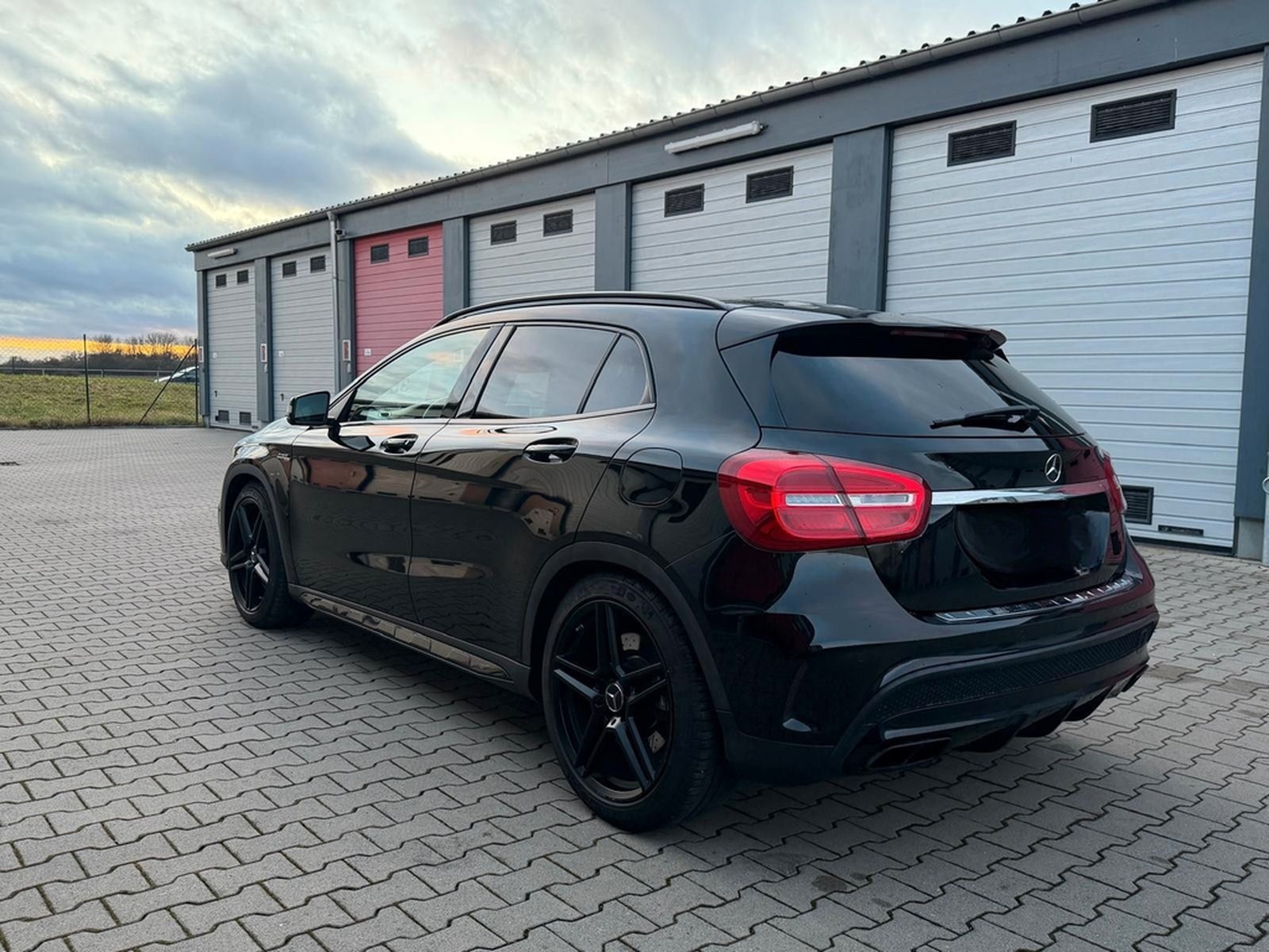 Mercedes-Benz GLA 45 AMG 4Matic HARMAN KARDON foto 5