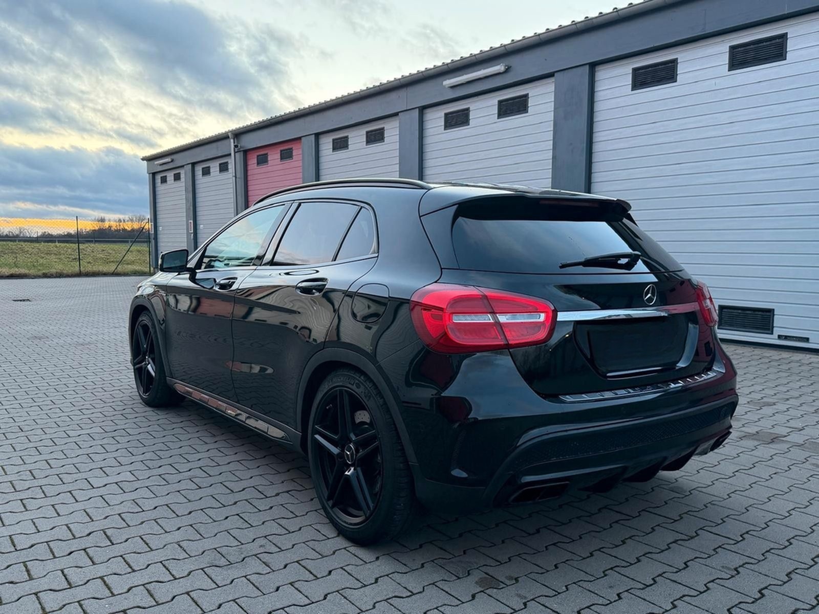 Mercedes-Benz GLA 45 AMG 4Matic HARMAN KARDON foto 6