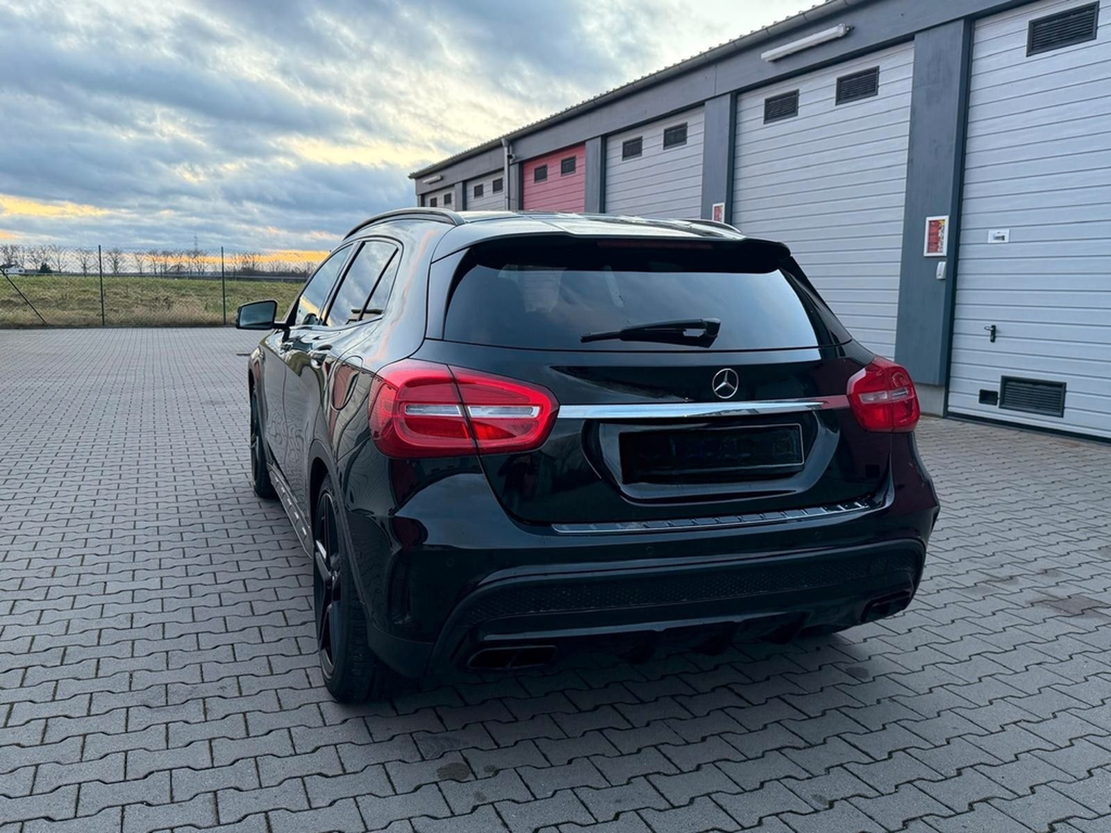 Mercedes-Benz GLA 45 AMG 4Matic HARMAN KARDON foto 7