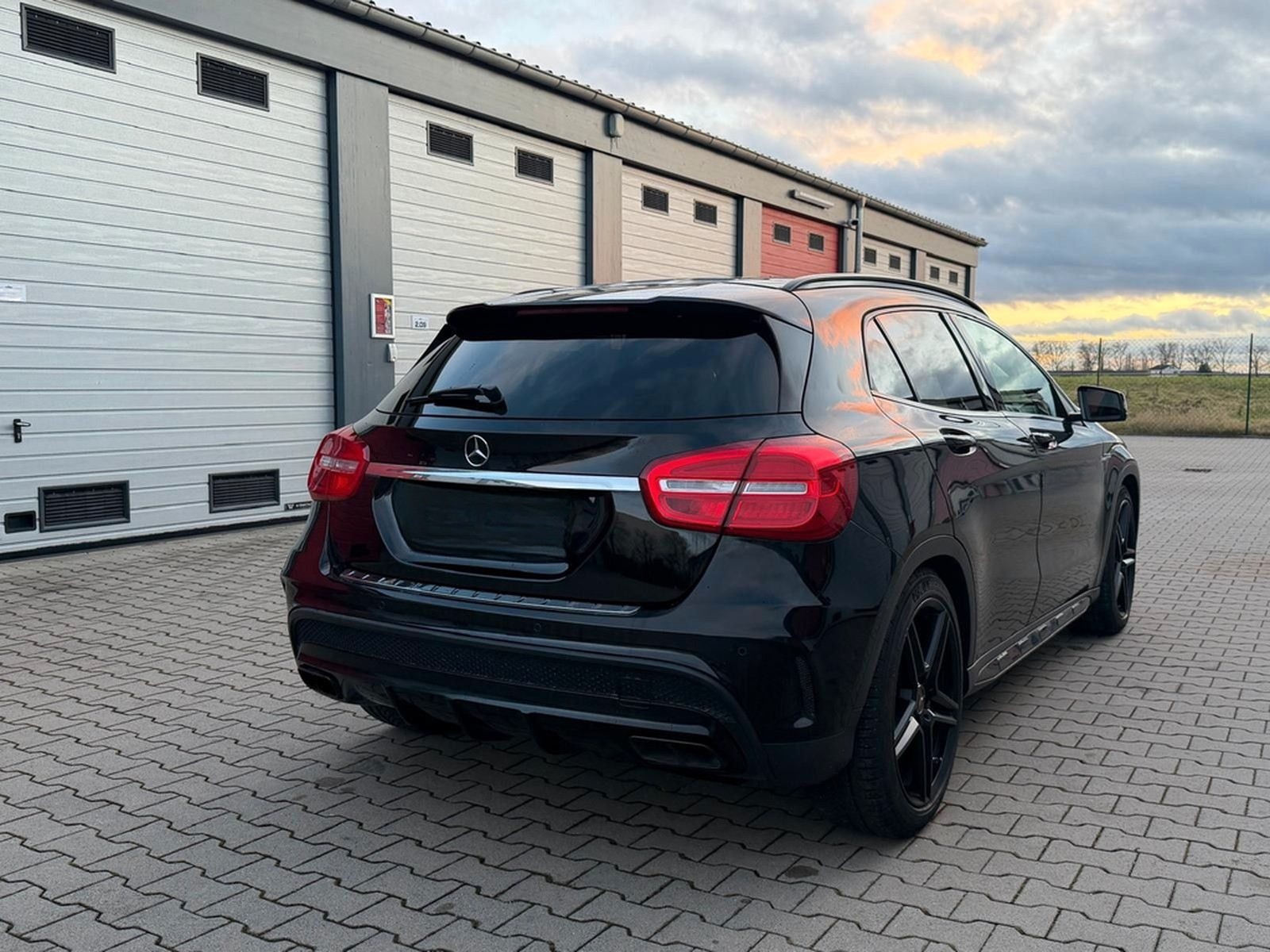 Mercedes-Benz GLA 45 AMG 4Matic HARMAN KARDON foto 9