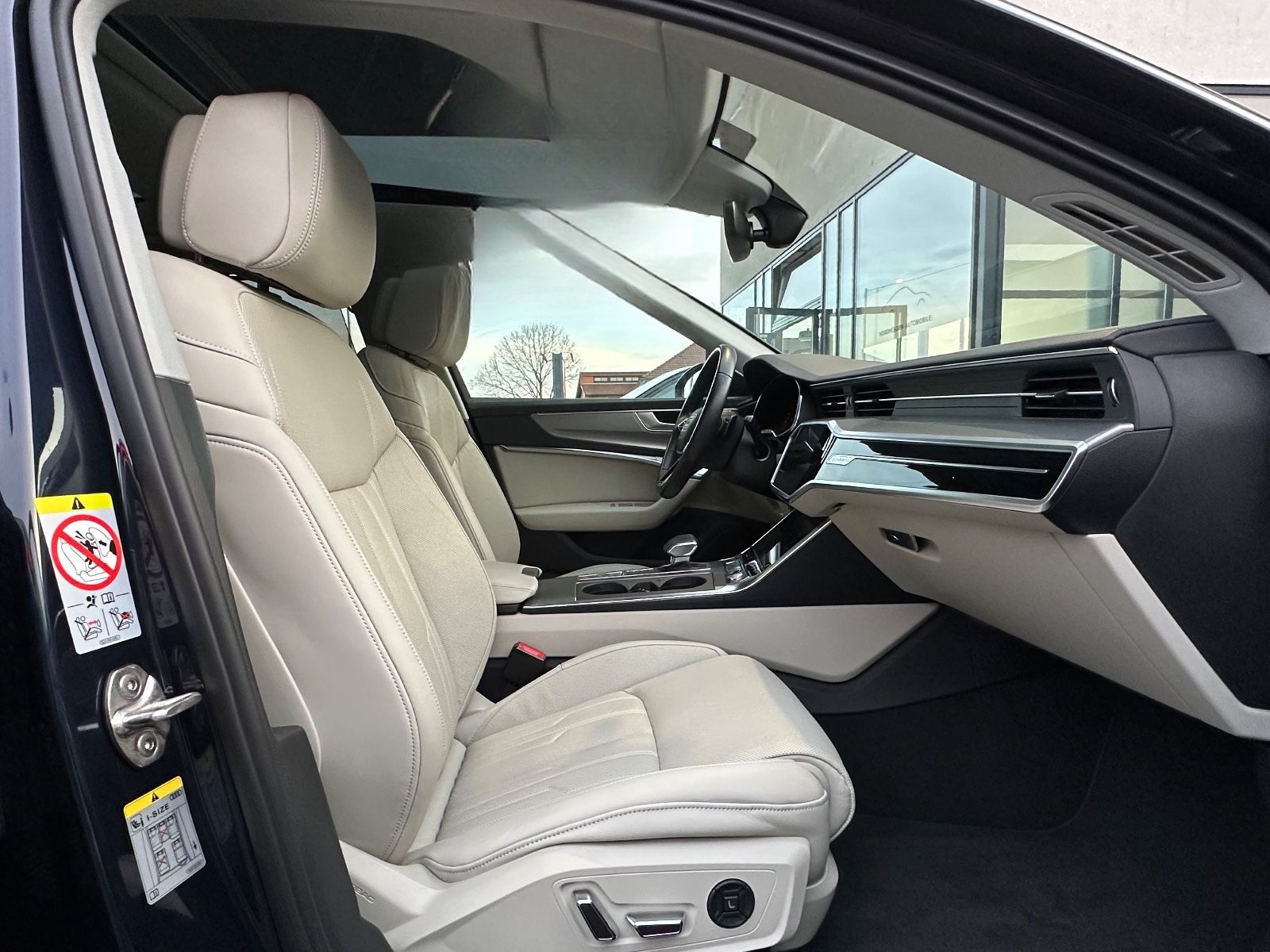 Audi A6 Avant 55 TFSI quattro S line | Panorama foto 15