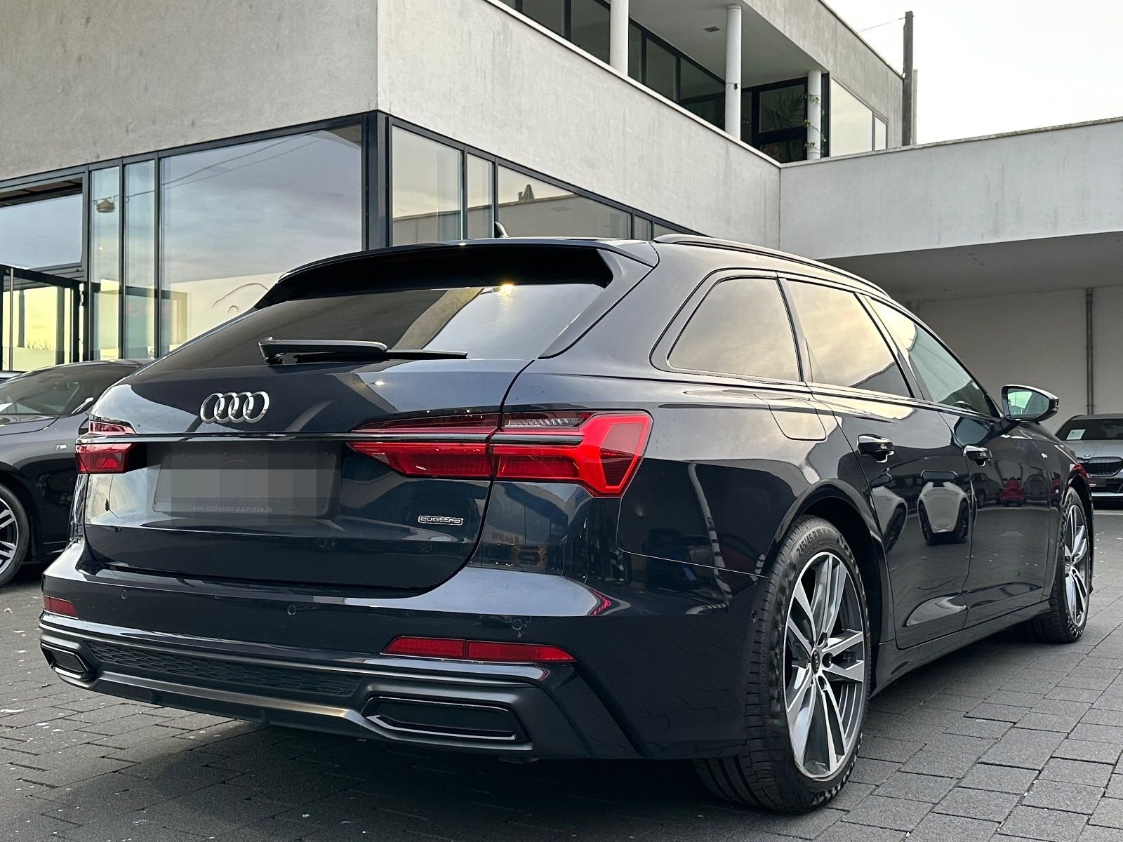 Audi A6 Avant 55 TFSI quattro S line | Panorama foto 4