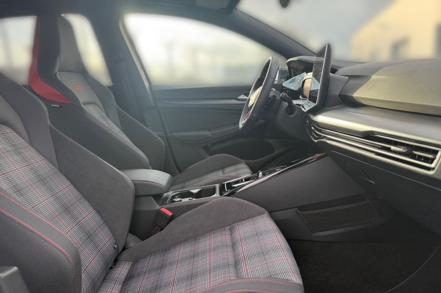 Volkswagen Golf GTI 8 VIII 2.0 TSI Navi HarmanKardon foto 22