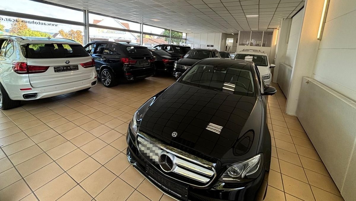 Mercedes-Benz E 220 AMG-Line 360° Kamera Pano. Widescreen  Bur foto 25