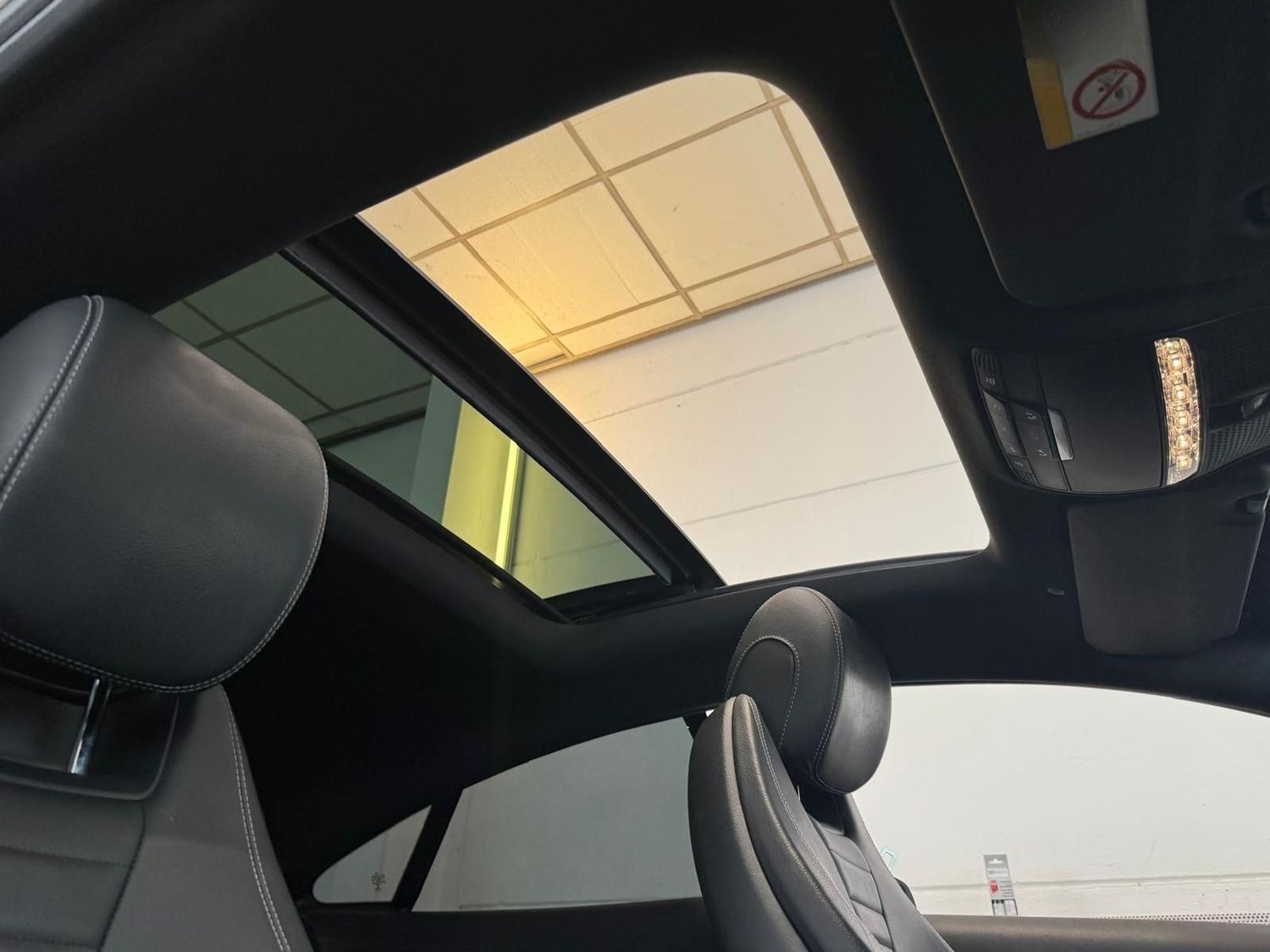 Mercedes-Benz E 220 AMG-Line 360° Kamera Pano. Widescreen  Bur foto 9