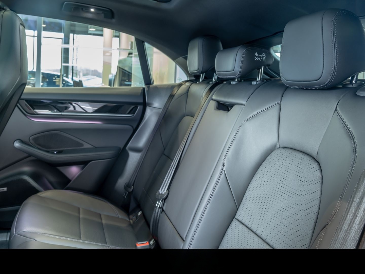 Porsche Macan 4 Luft 22Zoll ACC BOSE Panoramadach foto 18