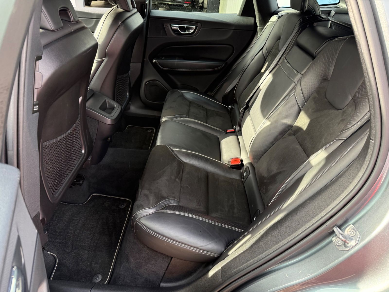 Volvo XC 60 XC60 R Design AWD foto 13