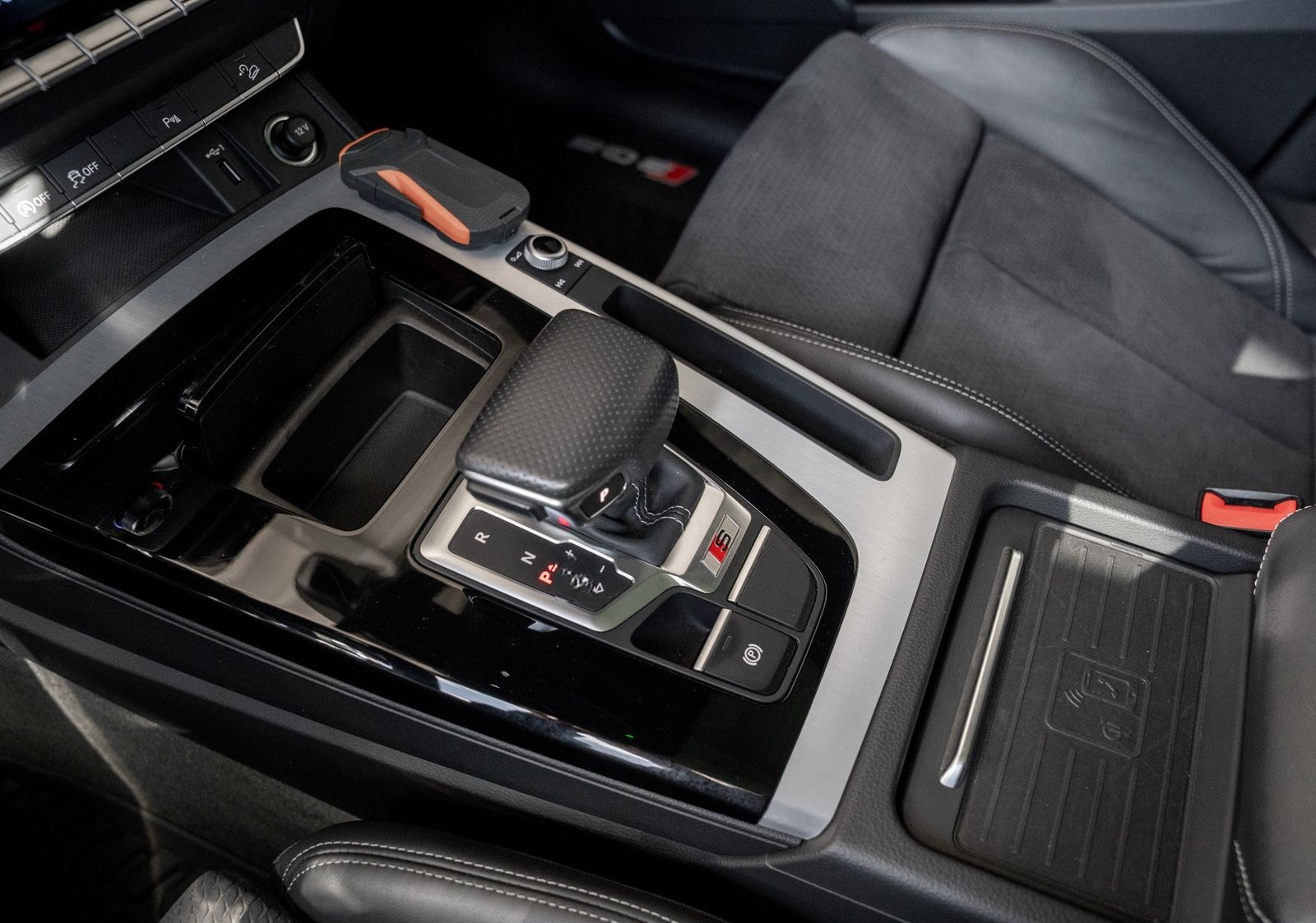 Audi SQ5 3.0 TDI quattro basis Pano Kam. Navi Pano LM foto 18