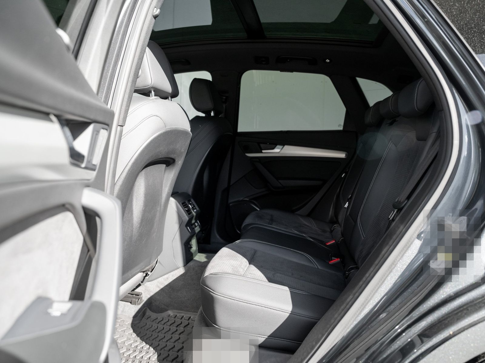 Audi SQ5 3.0 TDI quattro basis Pano Kam. Navi Pano LM foto 8