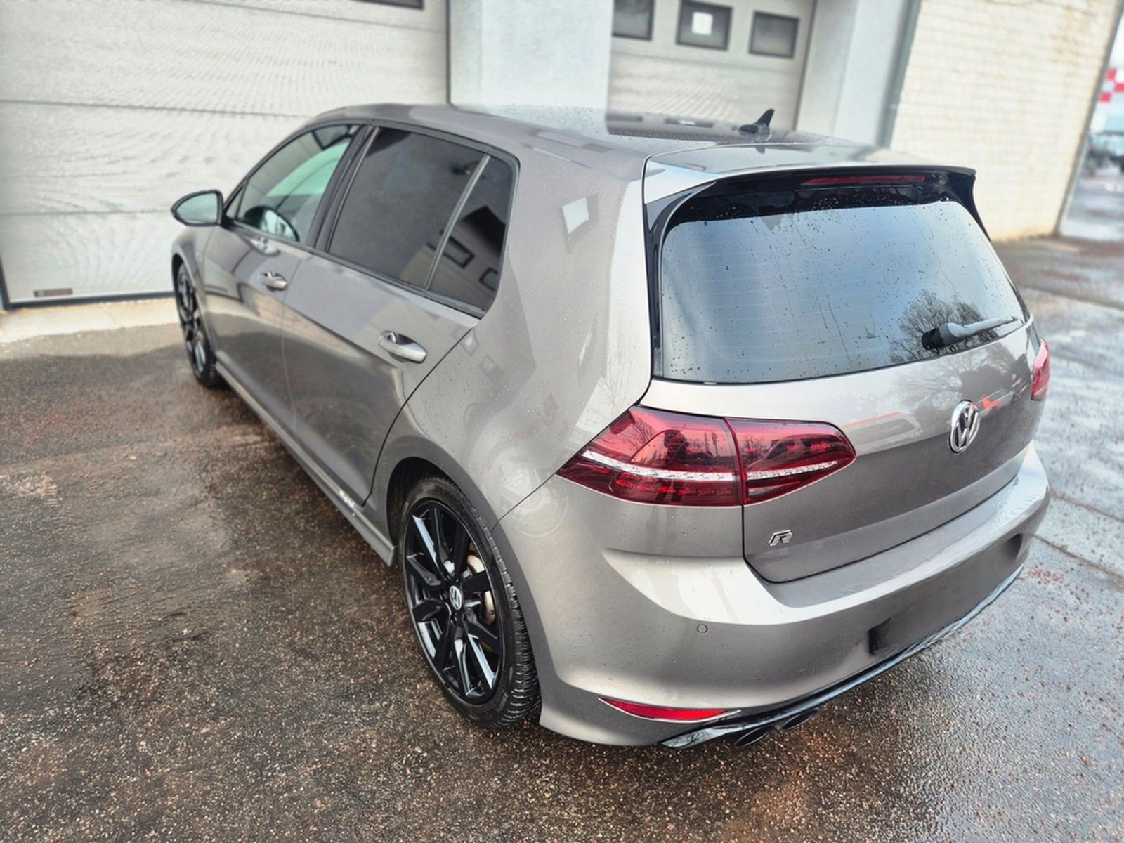 Volkswagen Golf VII Lim. R BMT 4Motion R_line foto 16