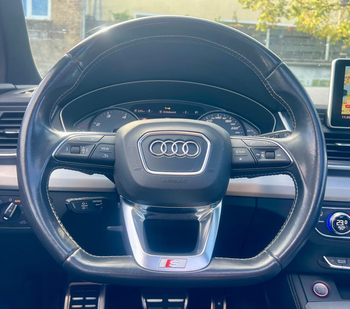Audi SQ5 3.0 TDI quattro PANO KAM AHK foto 16