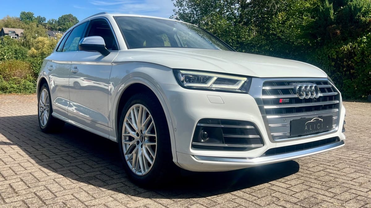 Audi SQ5 3.0 TDI quattro PANO KAM AHK foto 3