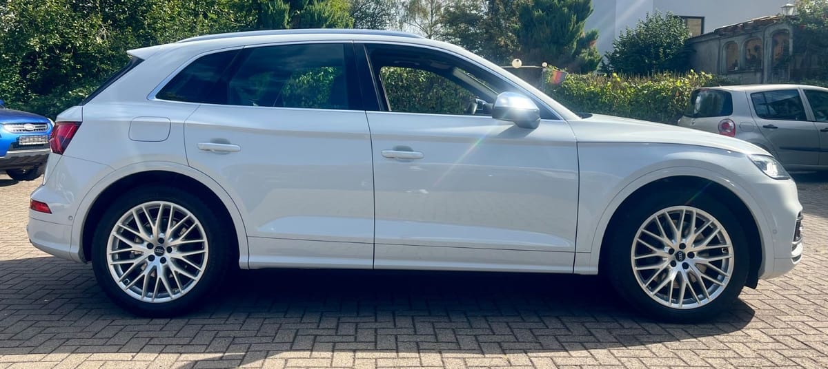 Audi SQ5 3.0 TDI quattro PANO KAM AHK foto 4