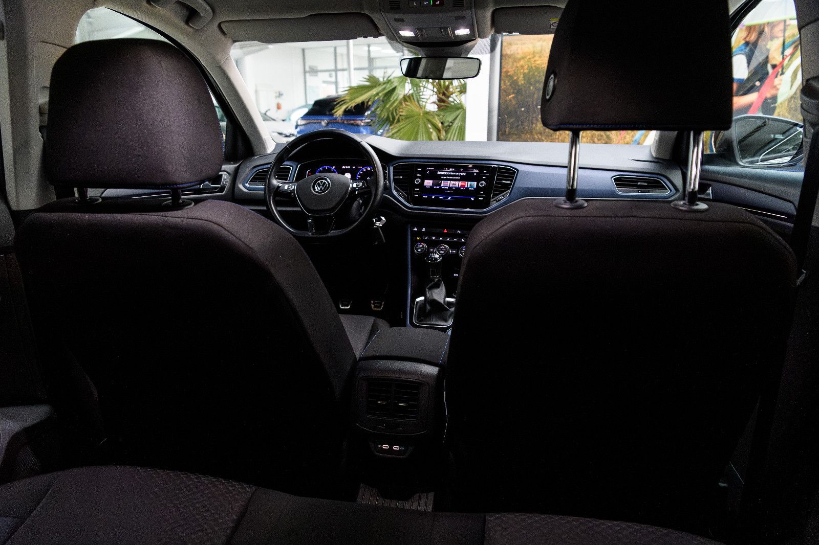 Volkswagen T-Roc 1,5 United+LM+SH+PDC+Drive Mode+Digi Cockp foto 11