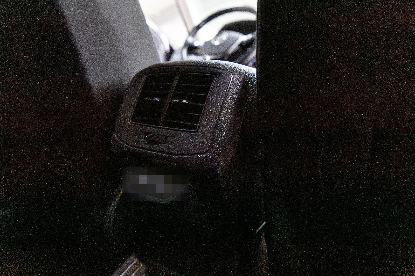 Volkswagen T-Roc 1,5 United+LM+SH+PDC+Drive Mode+Digi Cockp foto 13