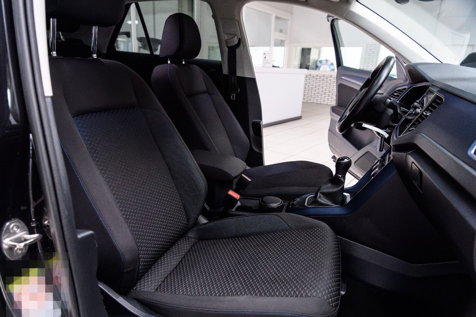 Volkswagen T-Roc 1,5 United+LM+SH+PDC+Drive Mode+Digi Cockp foto 15