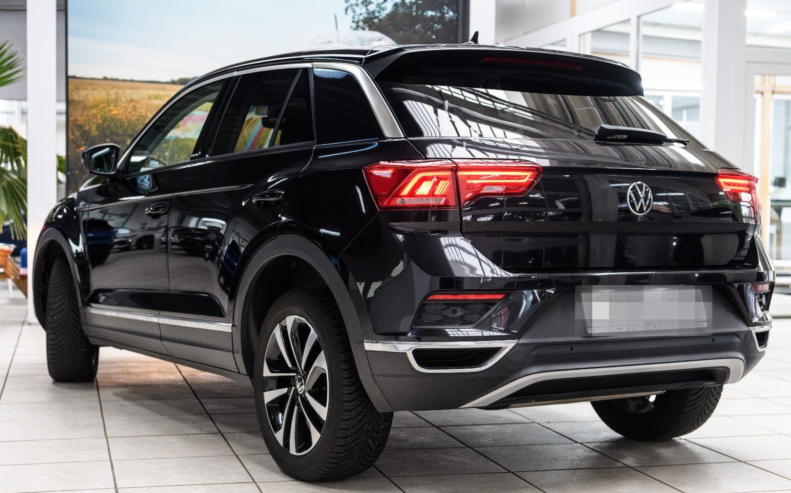 Volkswagen T-Roc 1,5 United+LM+SH+PDC+Drive Mode+Digi Cockp foto 5