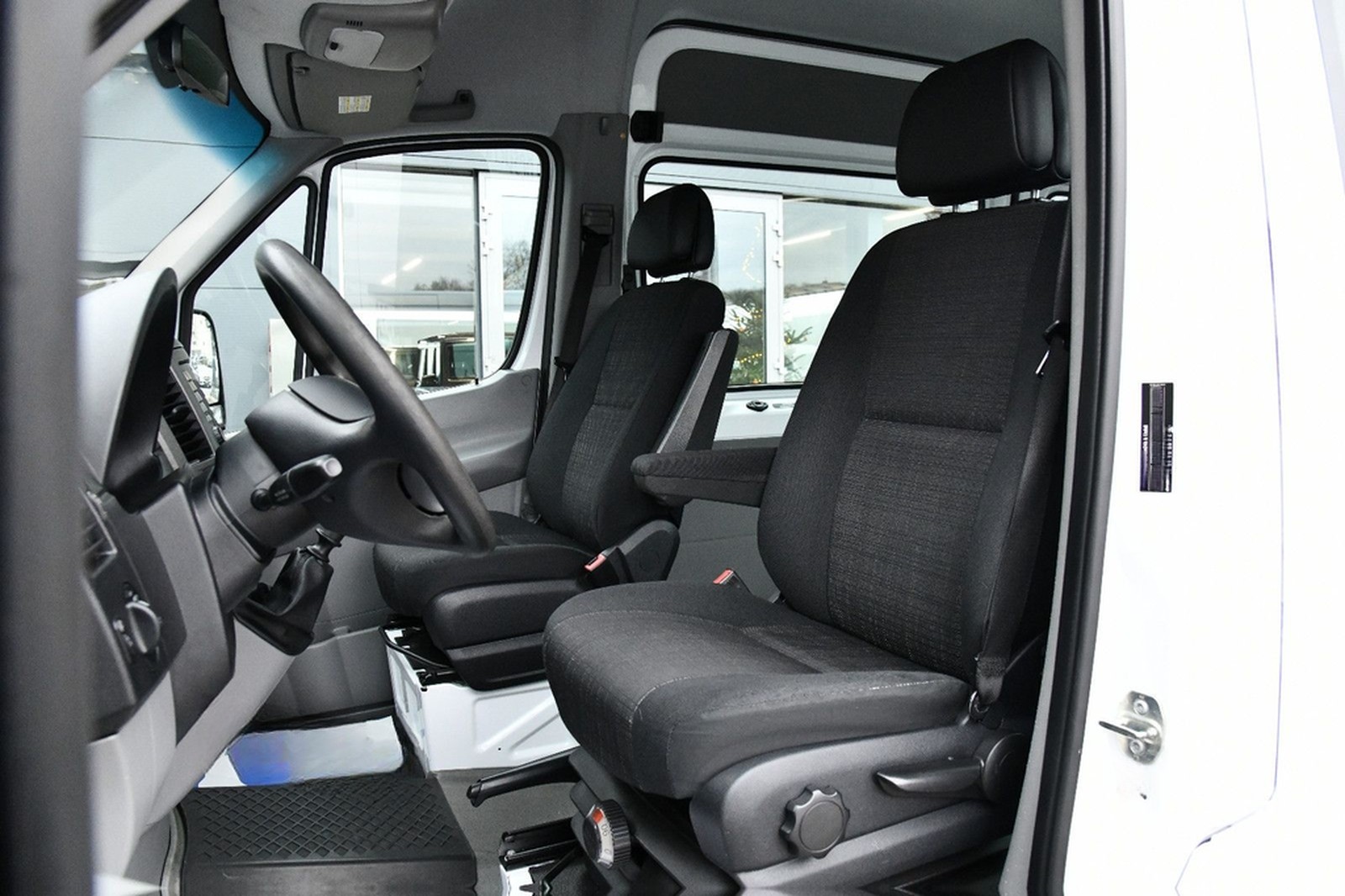 Mercedes-Benz Sprinter 313CDI Bus 9-Sitze L2H2 RWD Schwingsitz foto 13