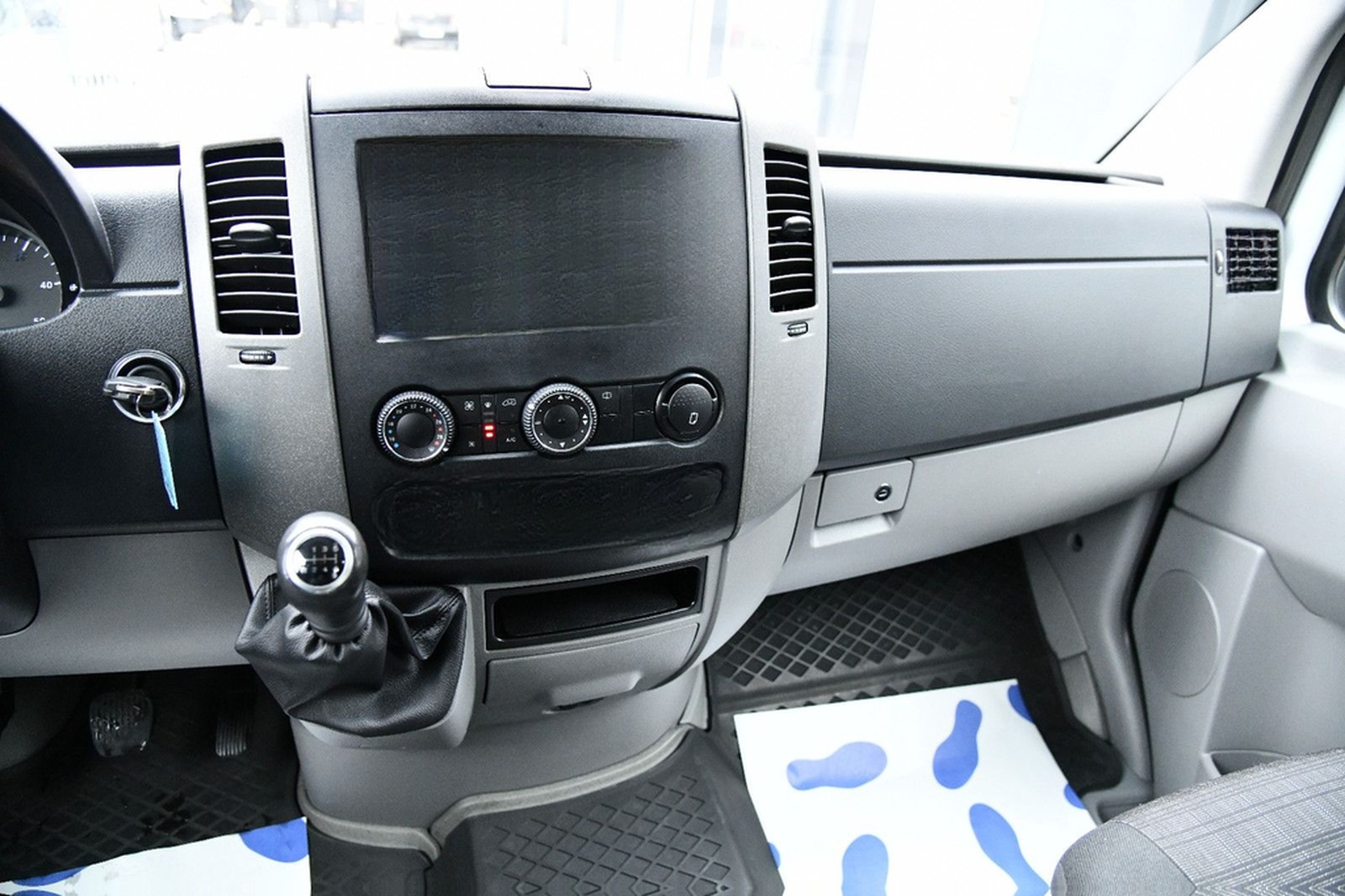 Mercedes-Benz Sprinter 313CDI Bus 9-Sitze L2H2 RWD Schwingsitz foto 17