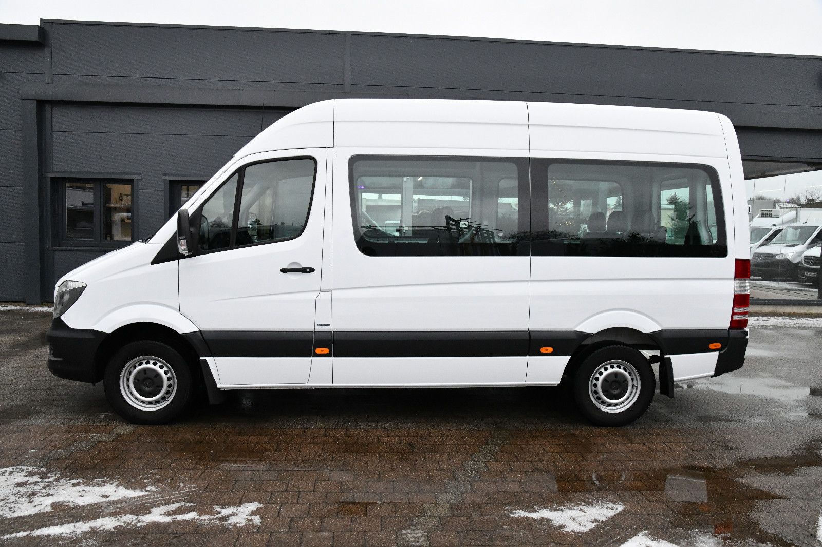 Mercedes-Benz Sprinter 313CDI Bus 9-Sitze L2H2 RWD Schwingsitz foto 9