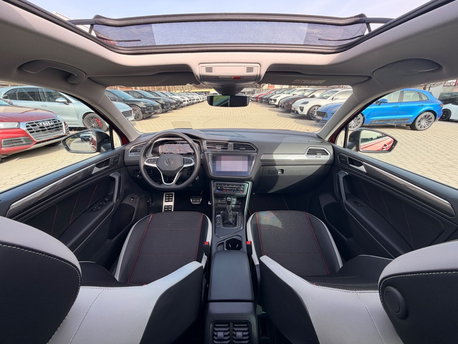Volkswagen Tiguan 2.0 TDI Urban Sport *PANO-AREA-MATRIX* foto 13