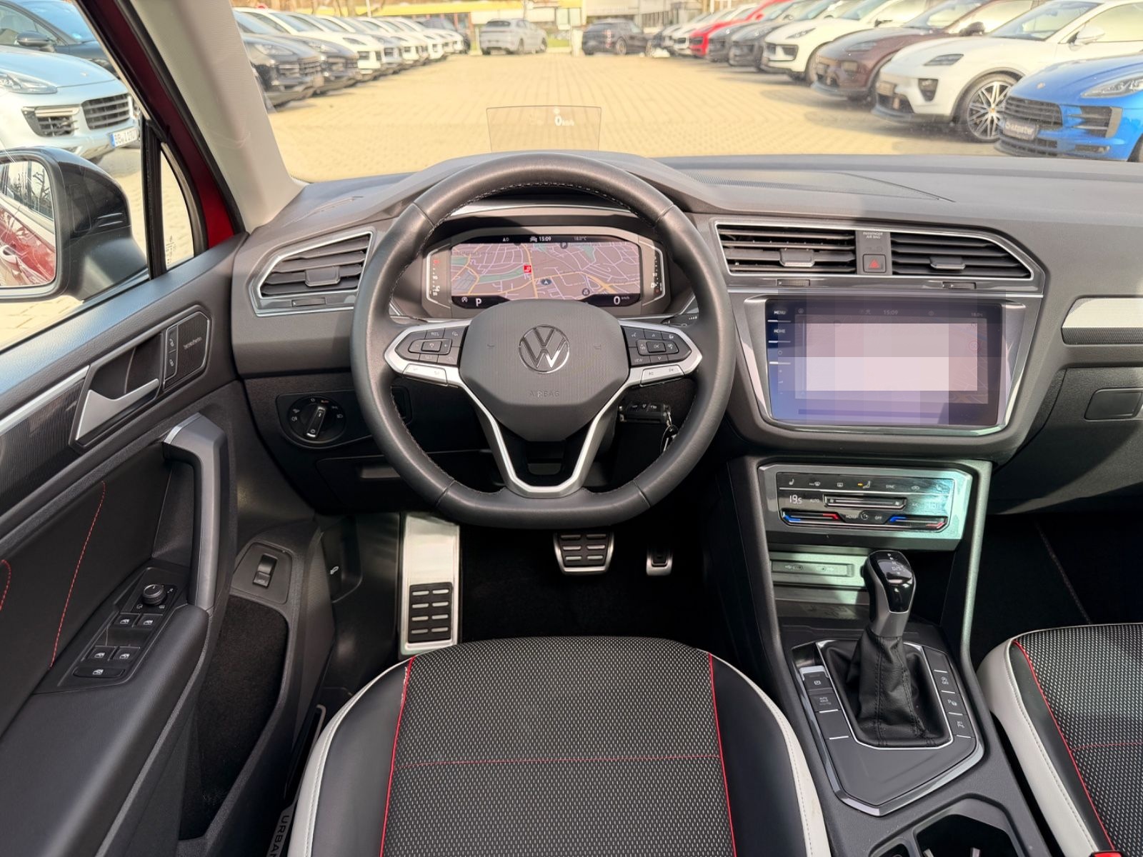 Volkswagen Tiguan 2.0 TDI Urban Sport *PANO-AREA-MATRIX* foto 14