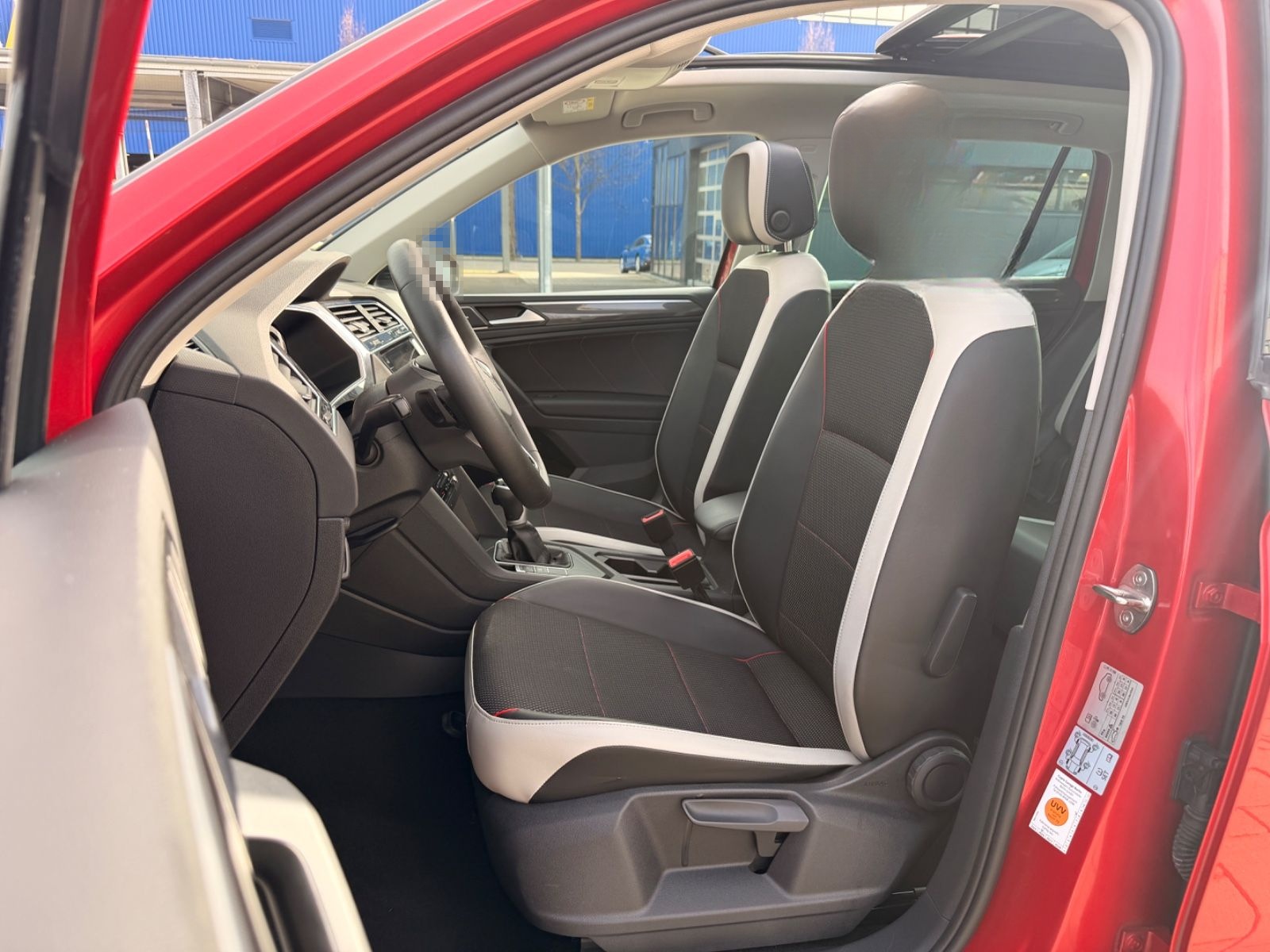 Volkswagen Tiguan 2.0 TDI Urban Sport *PANO-AREA-MATRIX* foto 9
